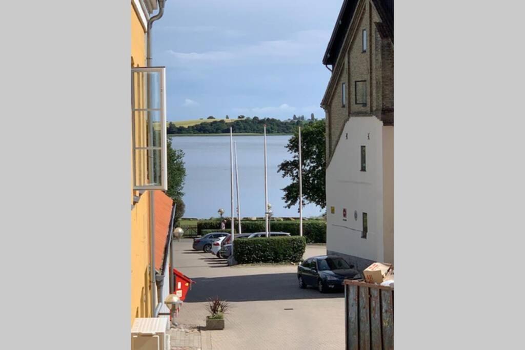 Lejlighed Pa Torvet I Stege Buitenkant foto